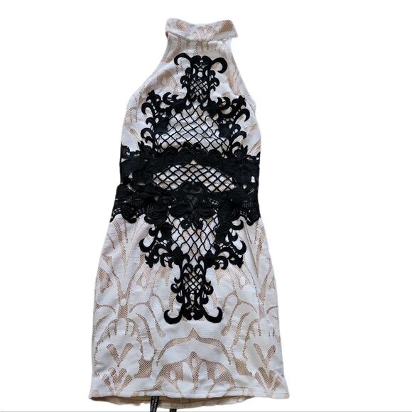 Pretty Little Thing Dress Lace Stretch Dress Size 2 - Picture 1 of 3